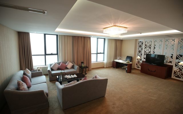 Khách sạn Mường Thanh Thanh Hóa - Grand Suite phòng khách