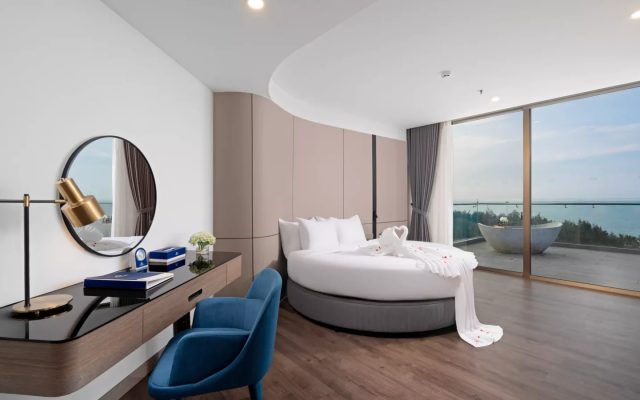 Khách sạn Poseido Quảng Bình - Executive Suite two balcony