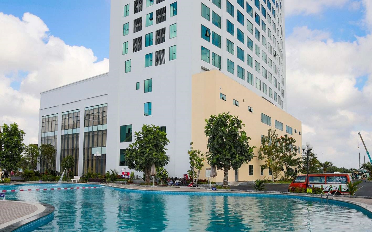 Khách sạn Mường Thanh Luxury Cà Mau - Hồ bơi