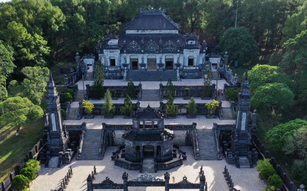 Lăng Vua Khải Định