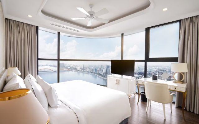 Melia Vinpearl Danang Riverfront - Suite Panoramic River View