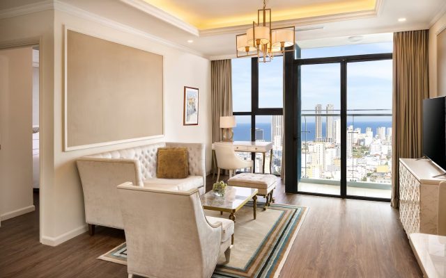 Melia Vinpearl Danang Riverfront - Suite phòng khách