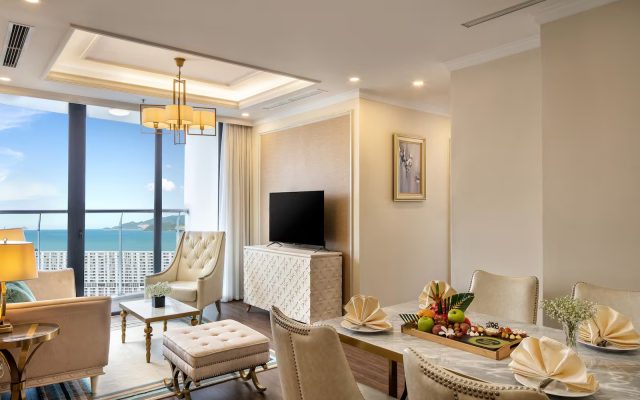 Melia Vinpearl Nha Trang Empire - Suite 2 PN phòng khách