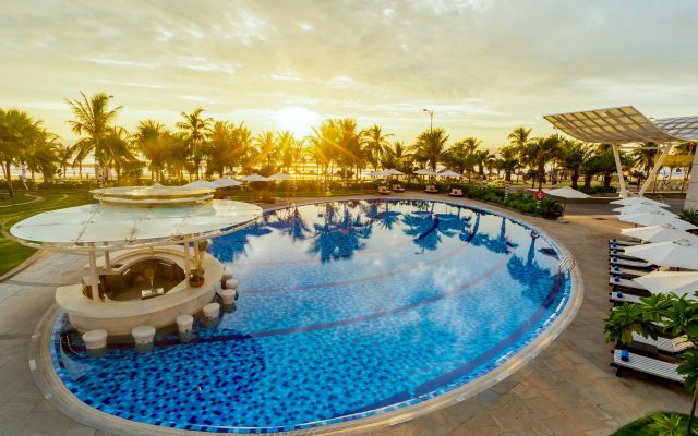 Grand Tourane Hotel Đà Nẵng - Pool Bar