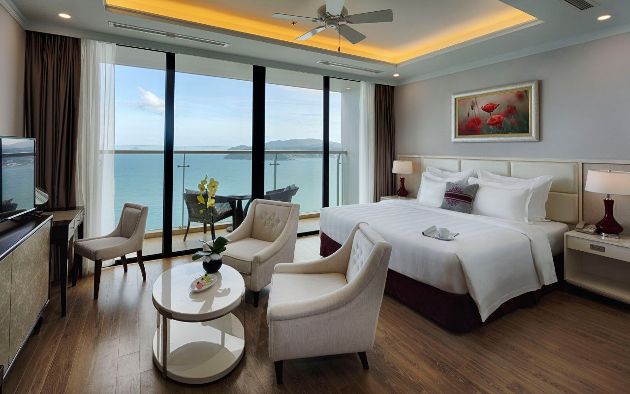 Vinpearl Beachfront Nha Trang - Studio Hướng Biển Giường Đôi