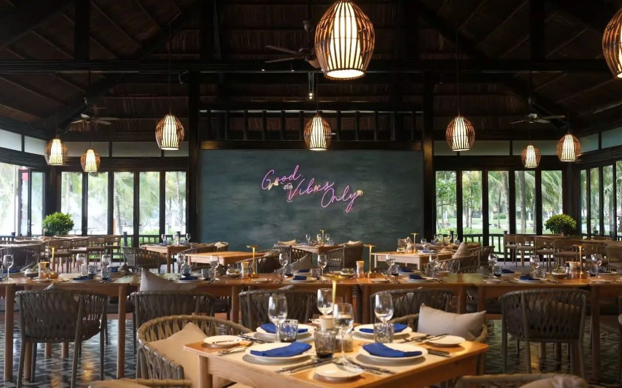 Vinpearl Resort & Spa Phú Quốc - The Beach Bistro