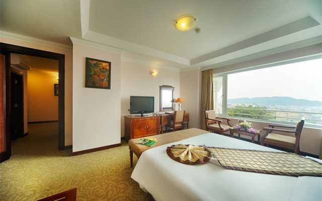 Khách sạn Mường Thanh Phương Đông- Executive Suite