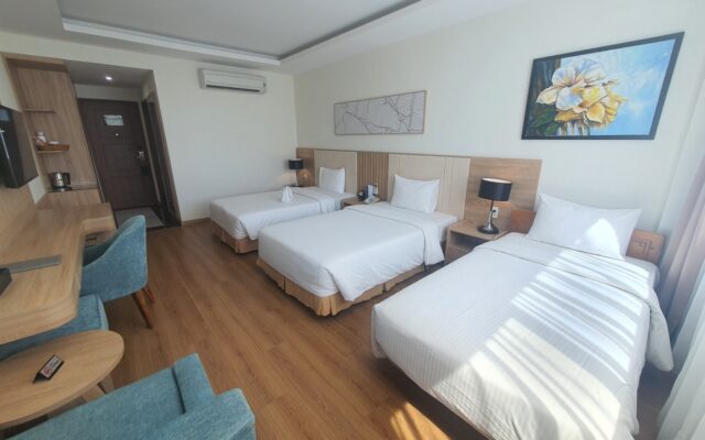 Muong Thanh Holiday Vung Tau - Deluxe Twin + Extra Bed