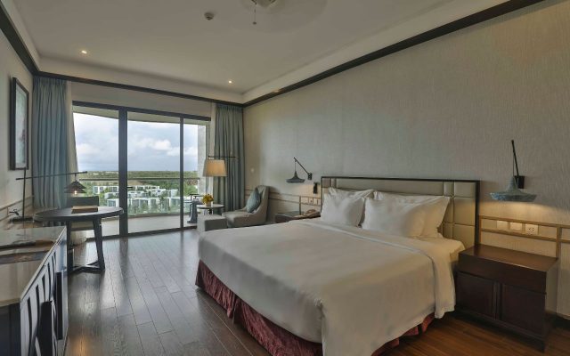 Vinpearl Resort & Golf Nam Hội An - Deluxe Hướng Biển Giường Đôi